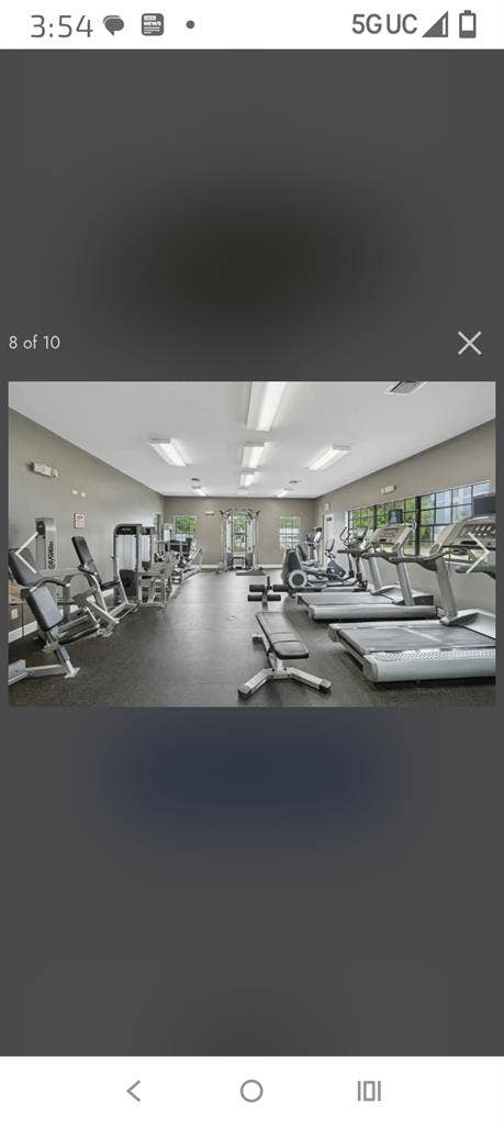 Room for rent large apartment