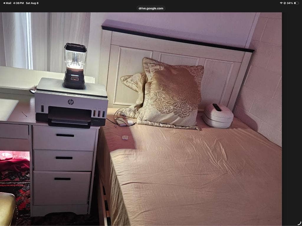 Available room for rent $1200