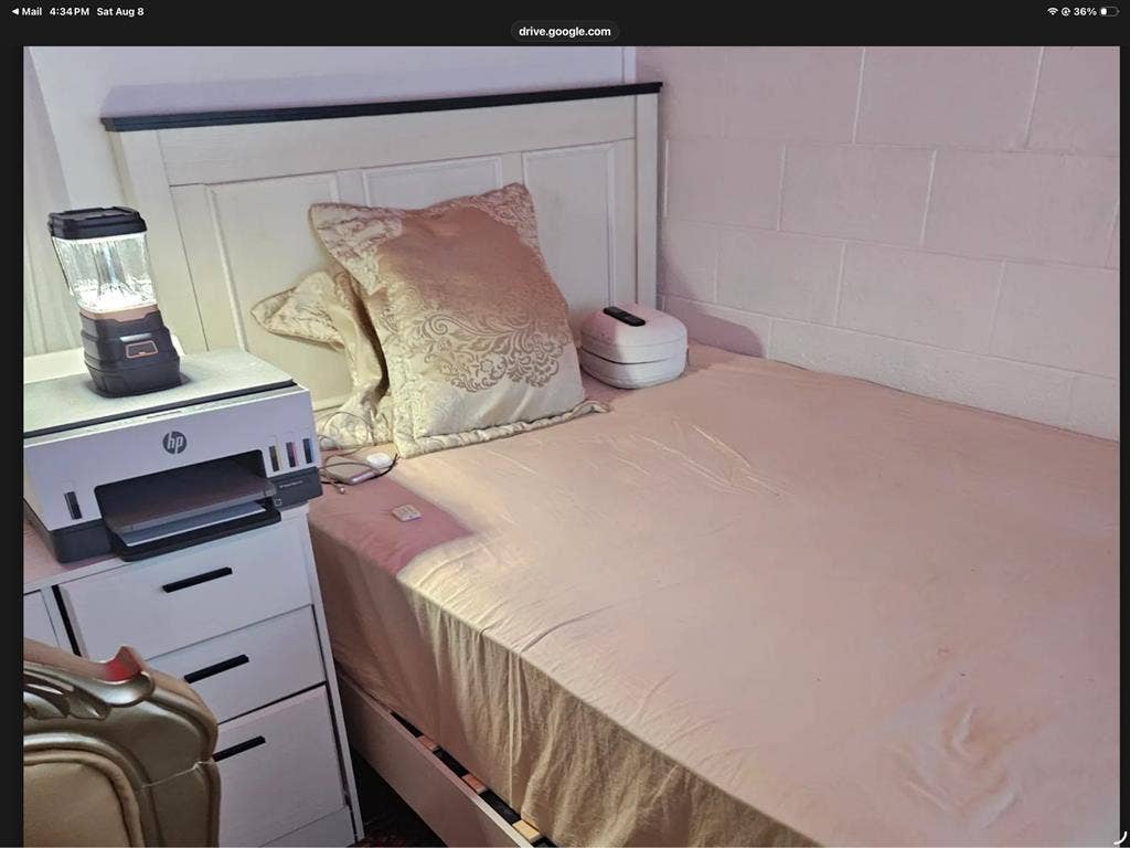 Available room for rent $1200