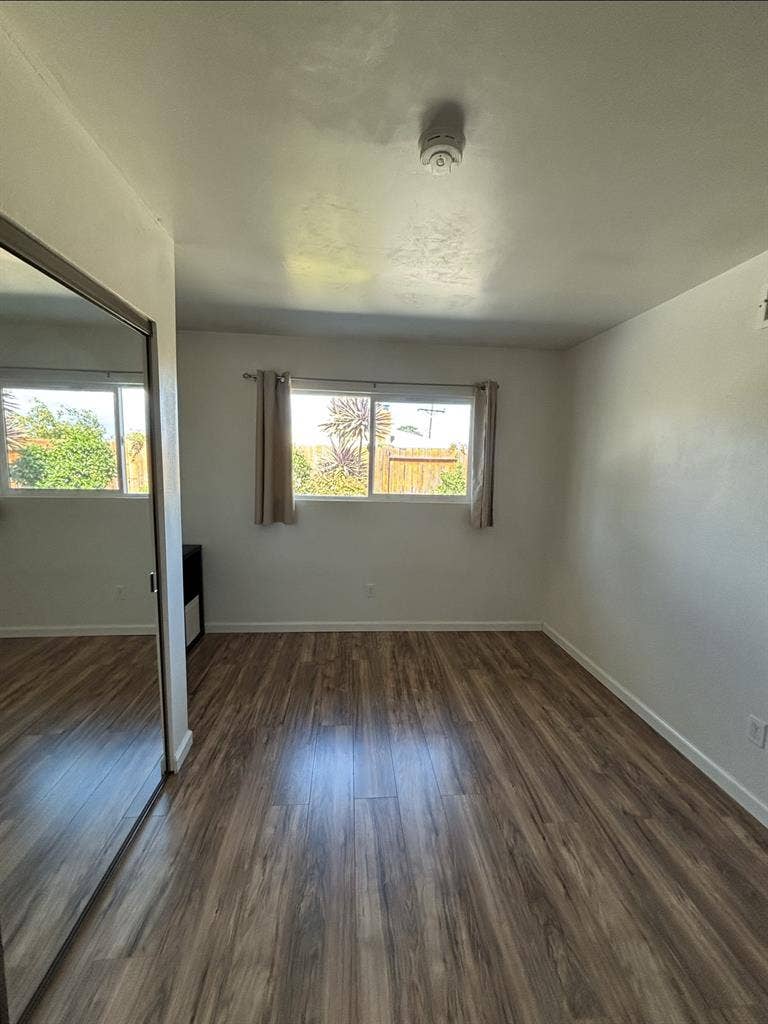 3 rooms available