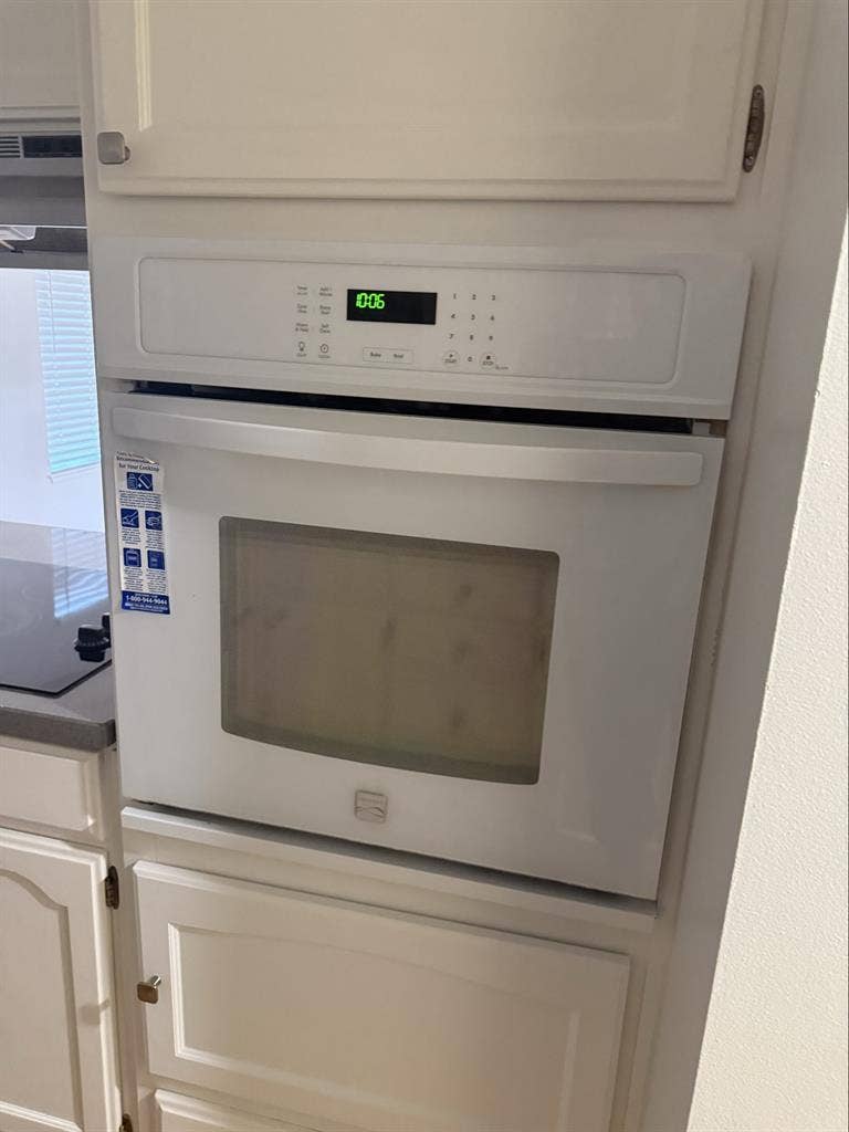 Private bed & bath, roommate needed
