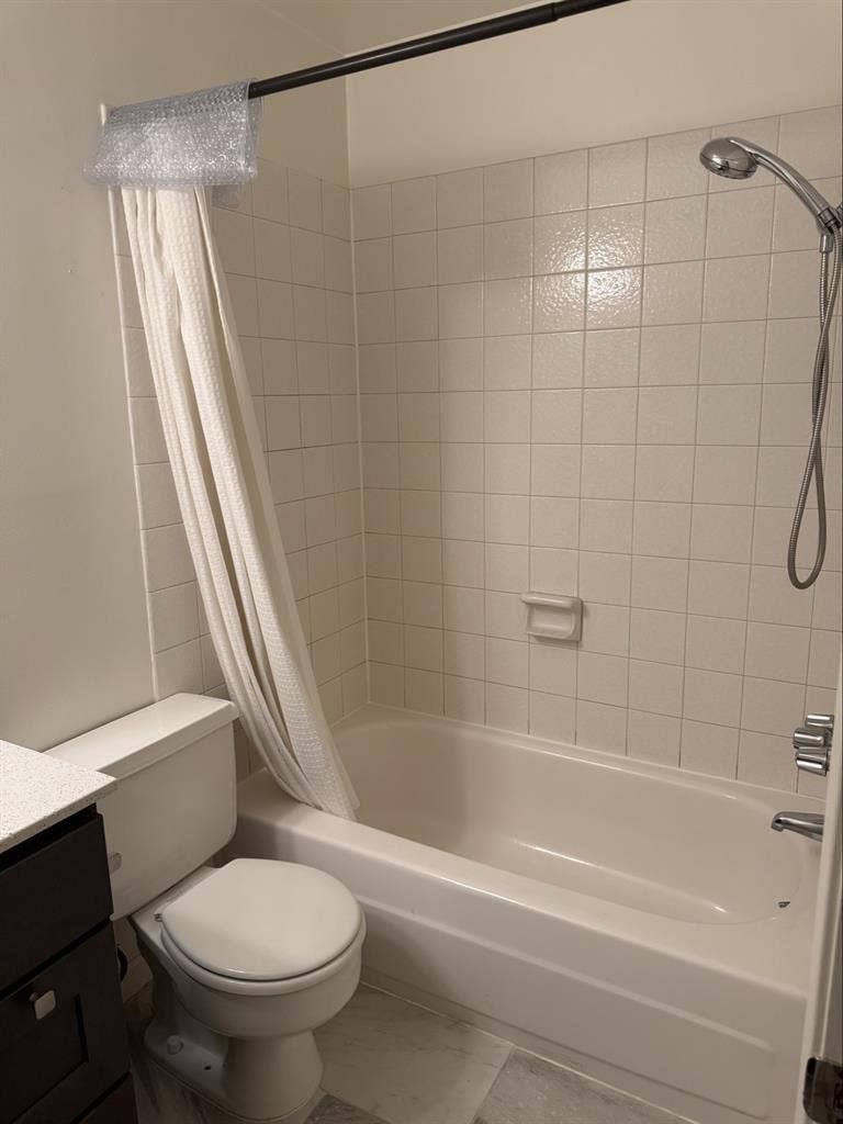 Private bed & bath, roommate needed