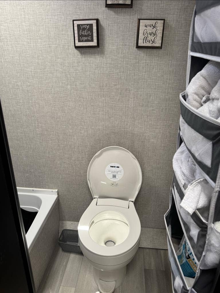 Epic Rv FOR RENT!! No pets