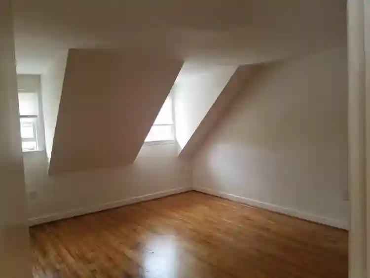 Room Available! Roommate Needed!
