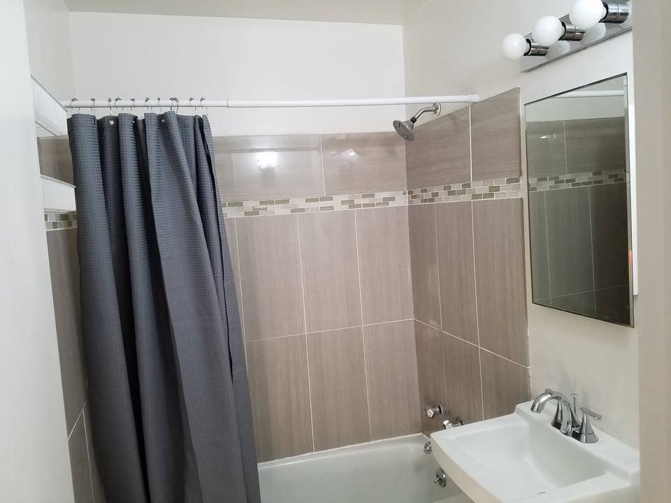 Room Available! Roommate Needed!