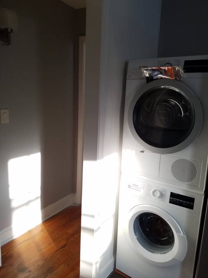 Room Available! Roommate Needed!