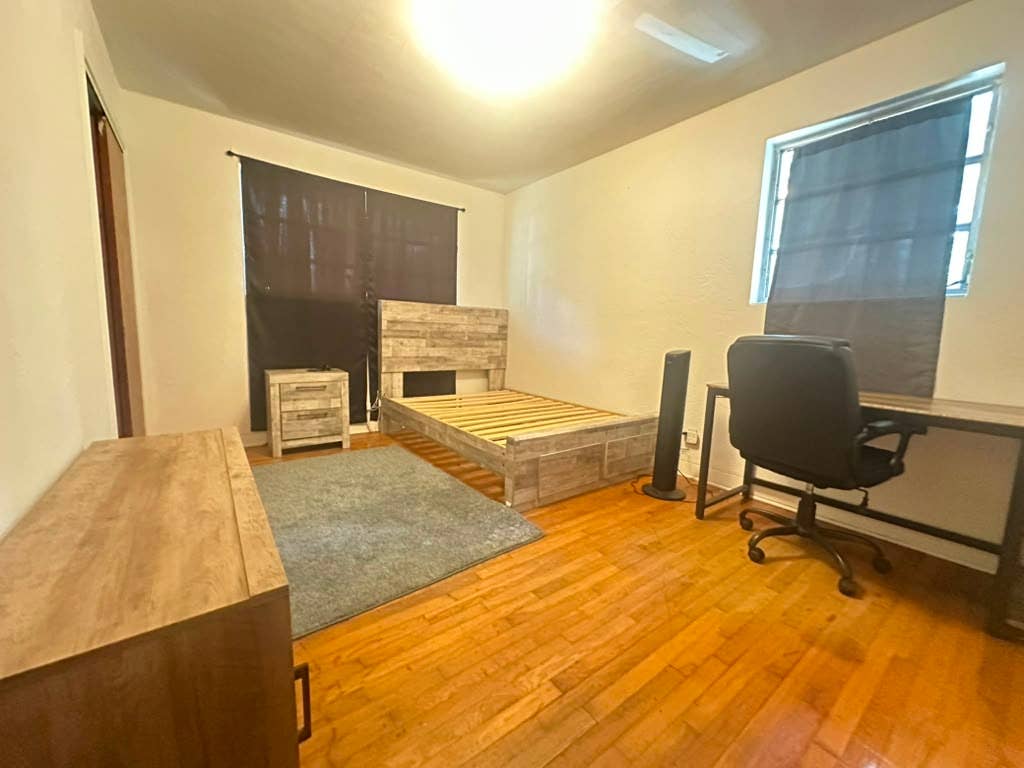 Furnished 1BR + 1BA $800/MONTH