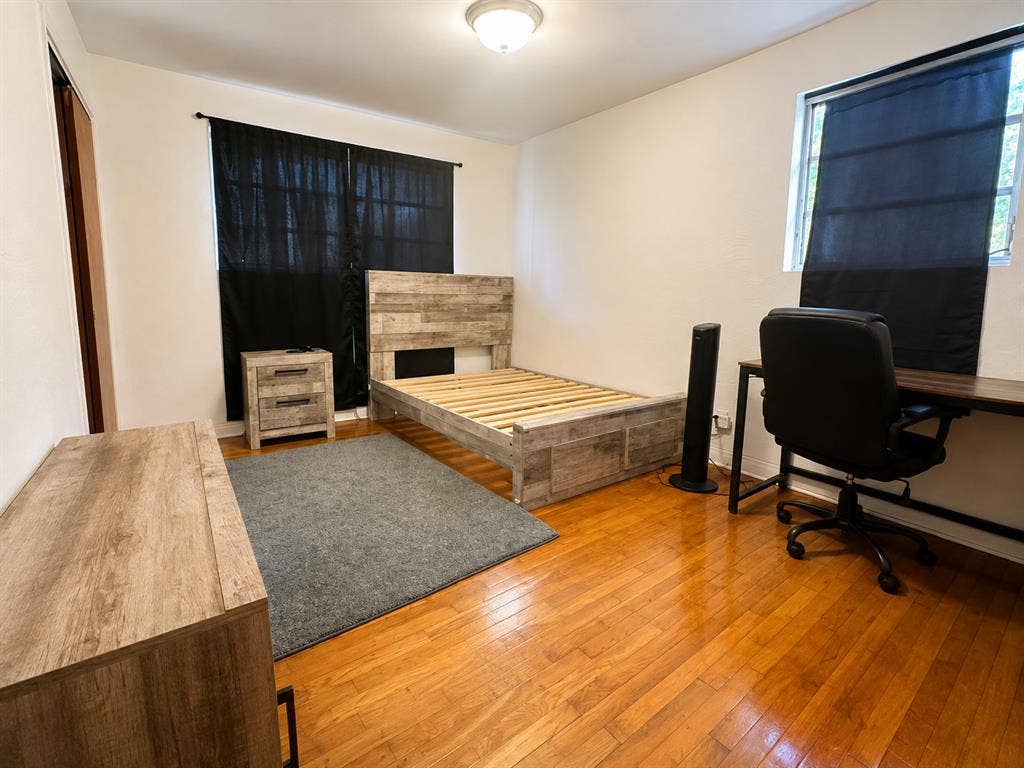 Furnished 1BR + 1BA $800/MONTH