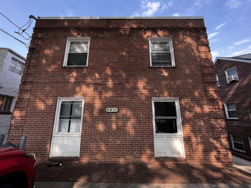 Renovated 2-bed Apt in Takoma Park