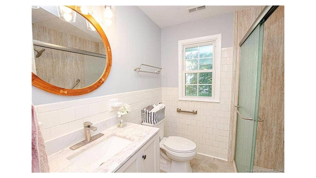 Primary Suite with Office/Guest Rm