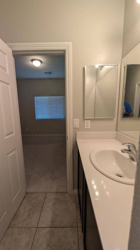 Private bedroom for rent