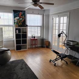 ROOMMATE WANTED (CAPITOL HILL)