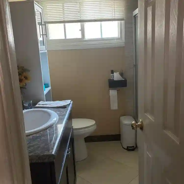 Room for rent in house