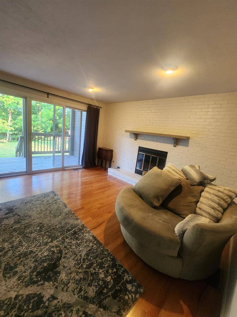 Beautiful Home 48104 area code.
