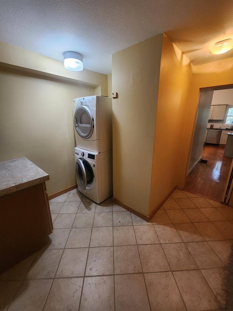 Beautiful Home 48104 area code.
