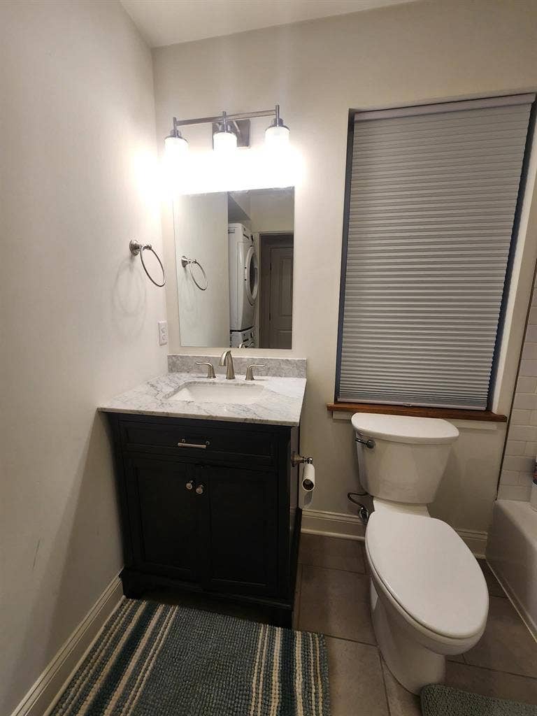 Looking for 1 Female Roommate