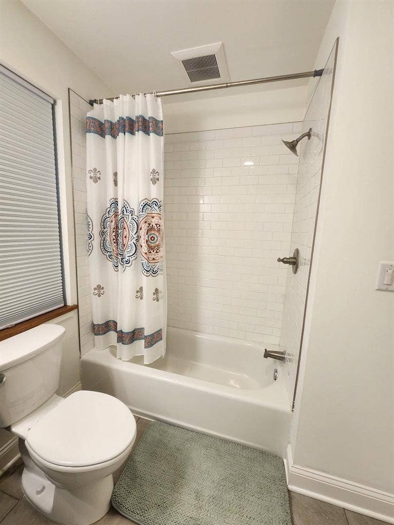 Looking for 1 Female Roommate