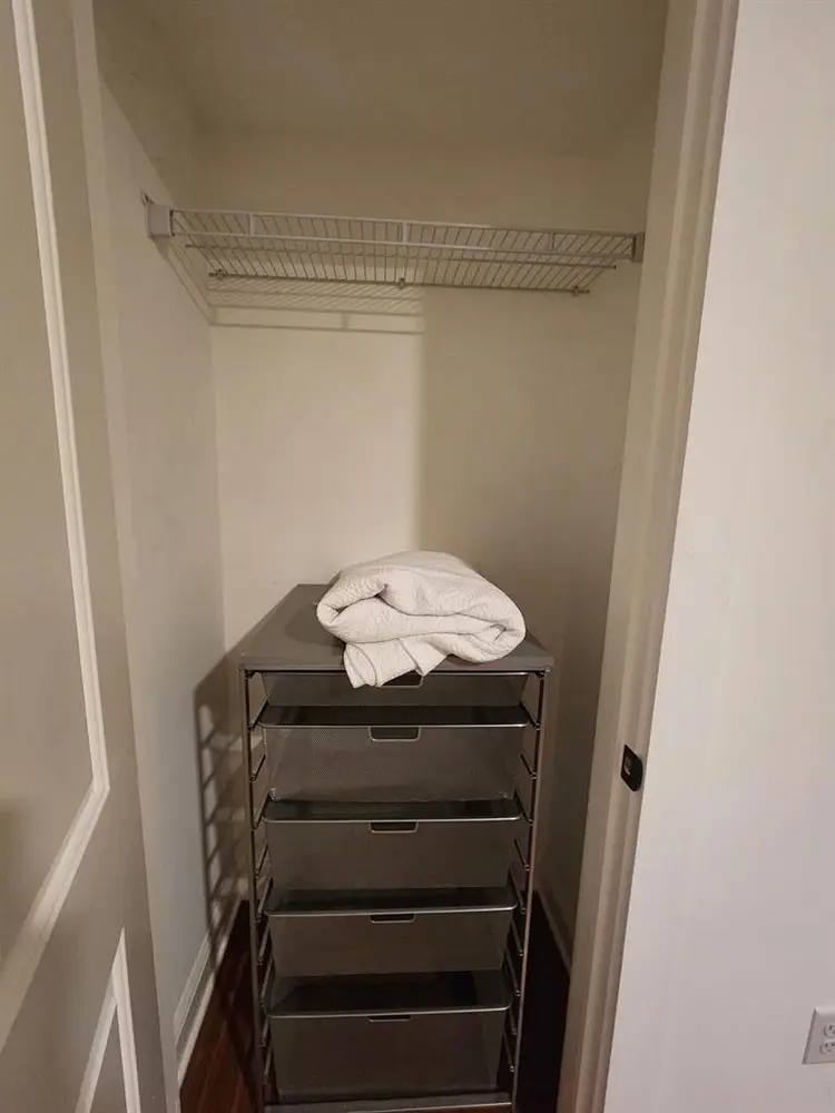 Looking for 1 Female Roommate