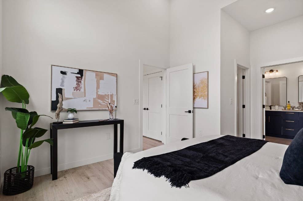 2 BR in Austin