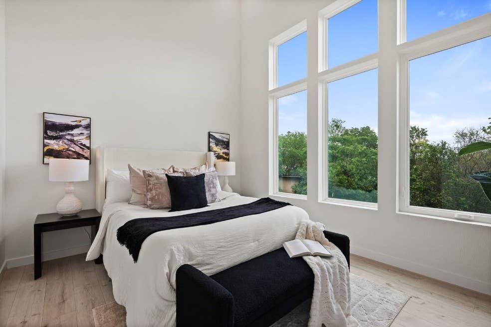 2 BR in Austin