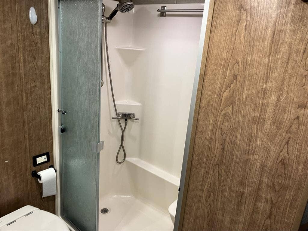 Luxury fifth wheel