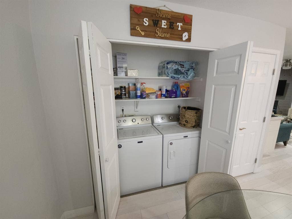 Furnish 2 Bedroom Condo Sep 1St