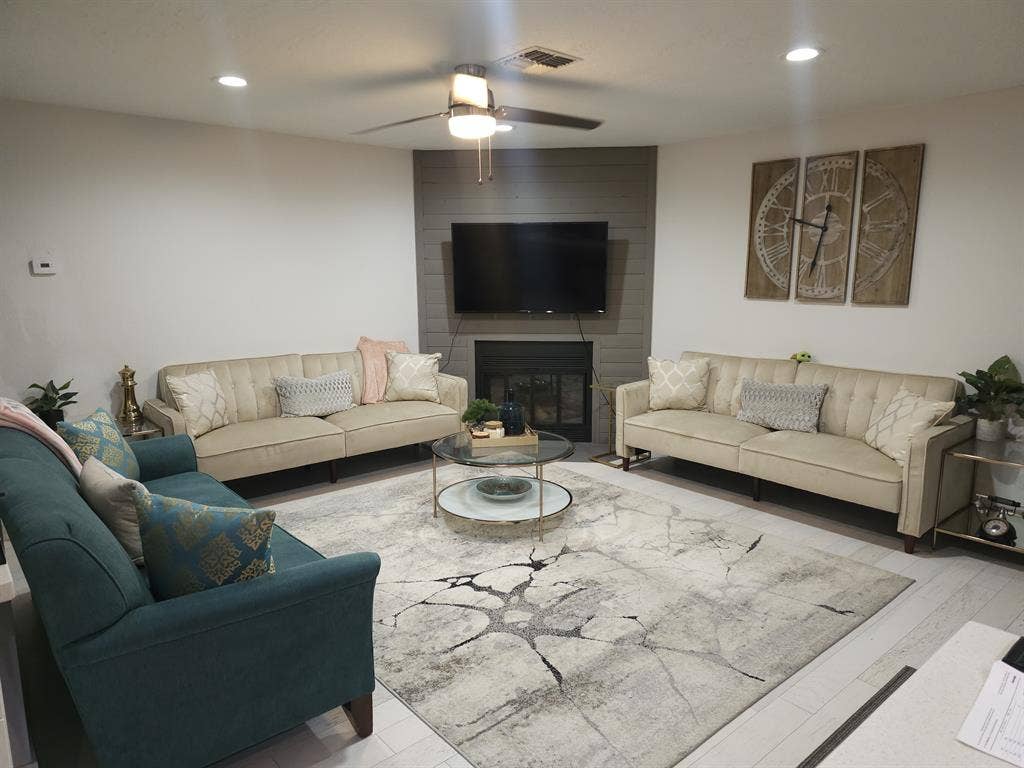 Furnish 2 Bedroom Condo Sep 1St