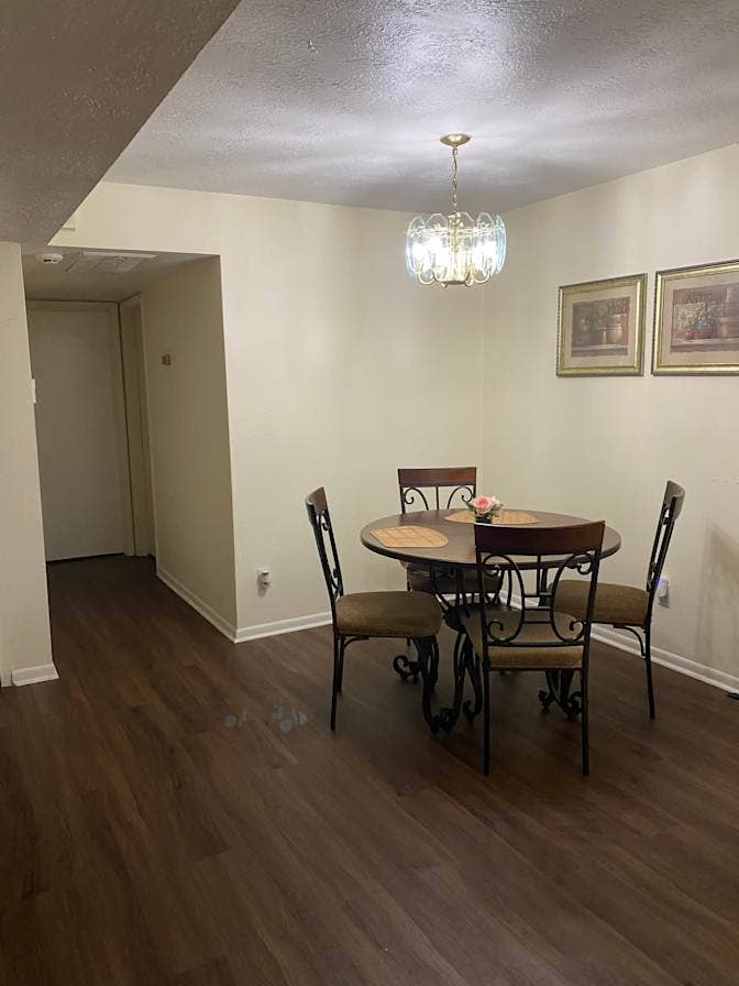 Fully furnished bedroom & bathroom