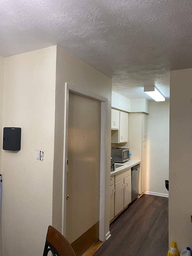 Fully furnished bedroom & bathroom