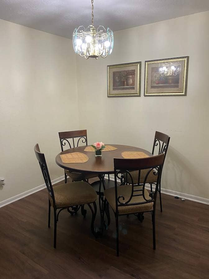 Fully furnished bedroom & bathroom