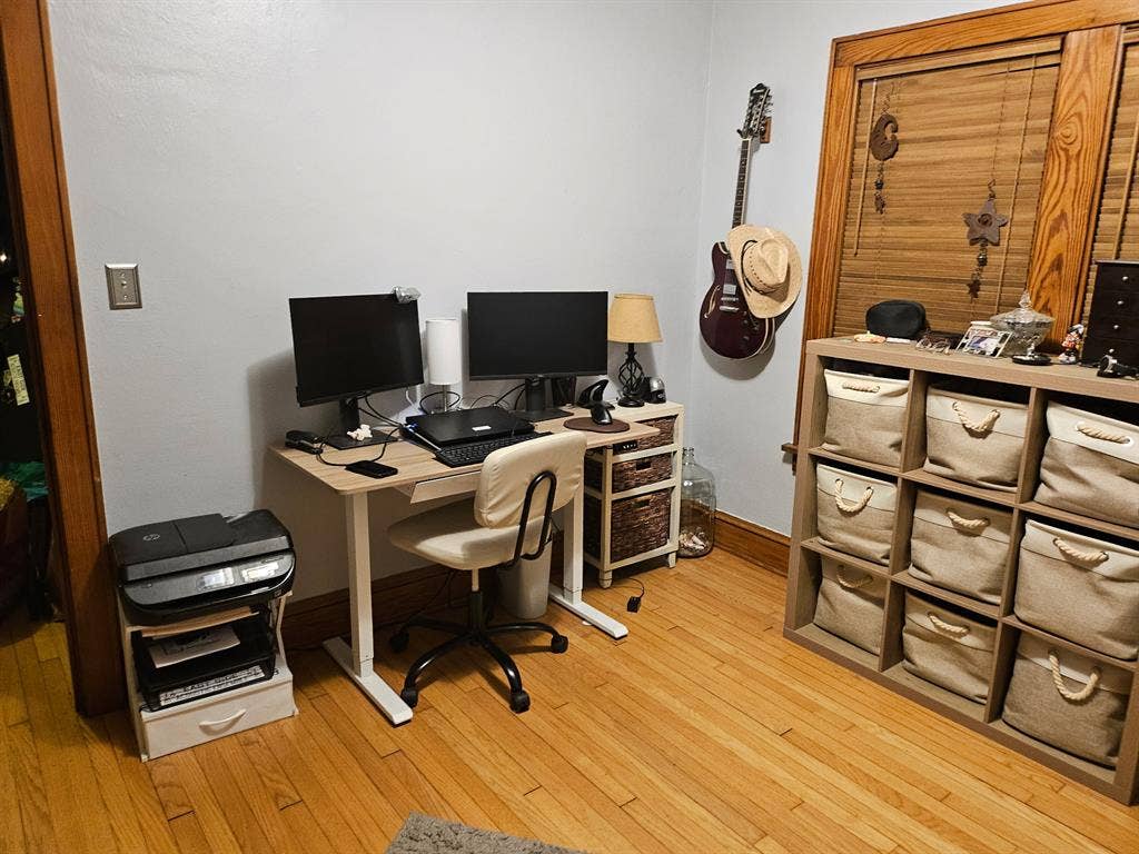 Room in East Madison from 09/01