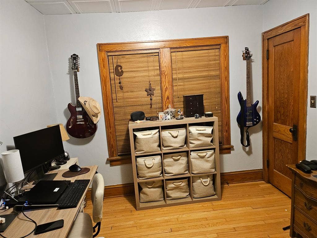 Room in East Madison from 09/01