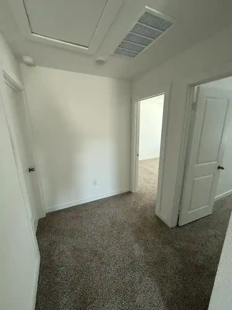 Spacious Private Upstairs Close By