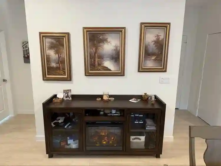 Spacious private upstairs close by