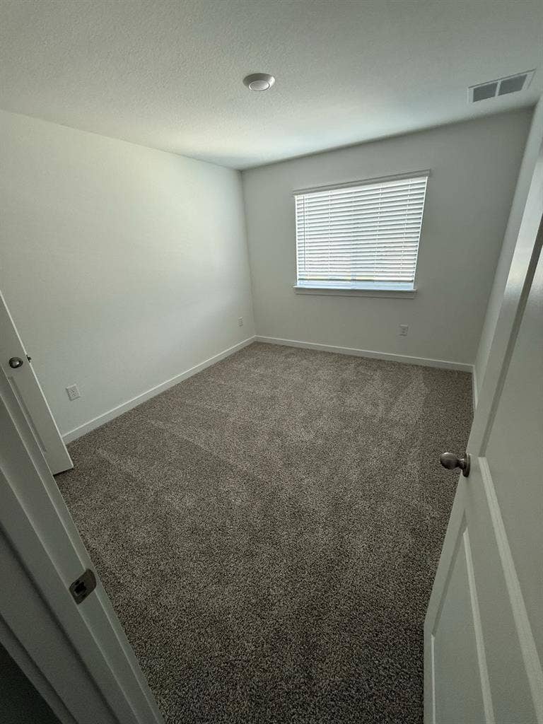 Spacious Private Upstairs Close By