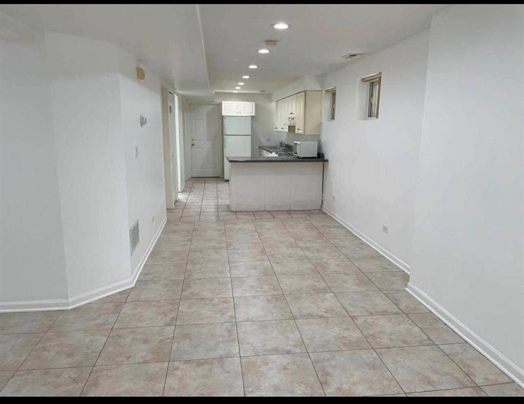 SUBLEASE – Basement 2 Bed / 1 Bath