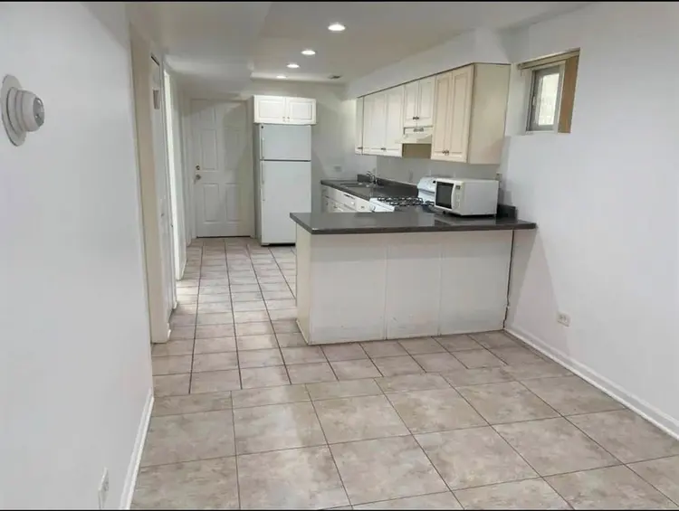 SUBLEASE – Basement 2 Bed / 1 Bath