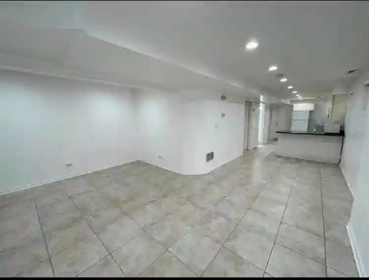 SUBLEASE – Basement 2 Bed / 1 Bath