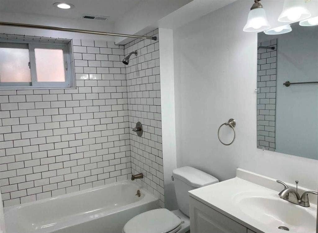 SUBLEASE – Basement 2 Bed / 1 Bath