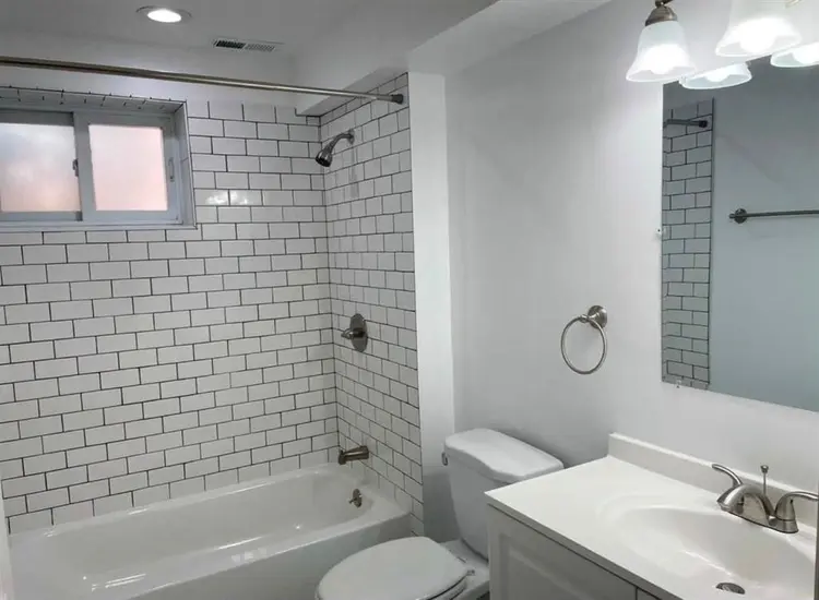 SUBLEASE – Basement 2 Bed / 1 Bath