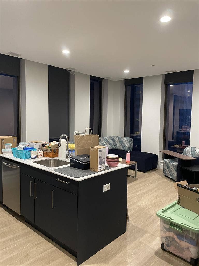 3bed/1.5bath Apartment available