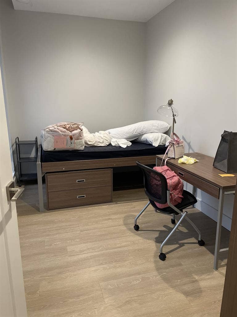 3bed/1.5bath Apartment available