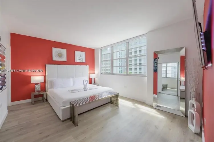 Private Room in Brickell-Furnished
