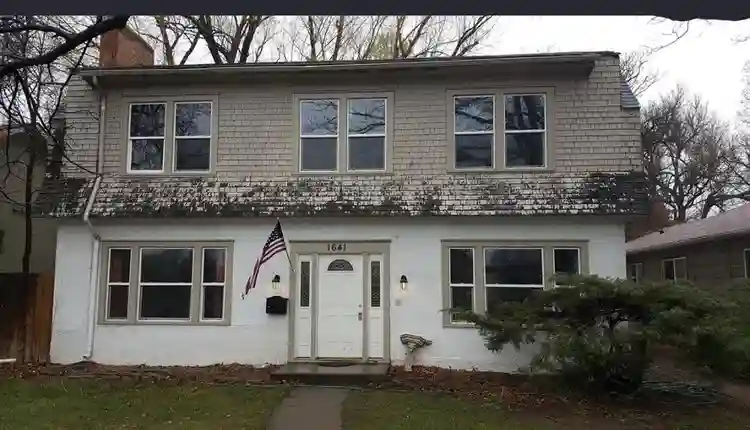 Unbeatable Location House on campus