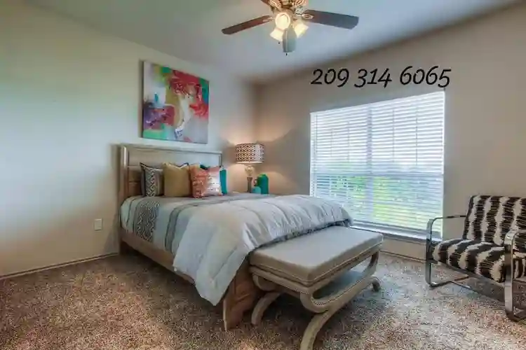 Waters Edge Villas Apartments