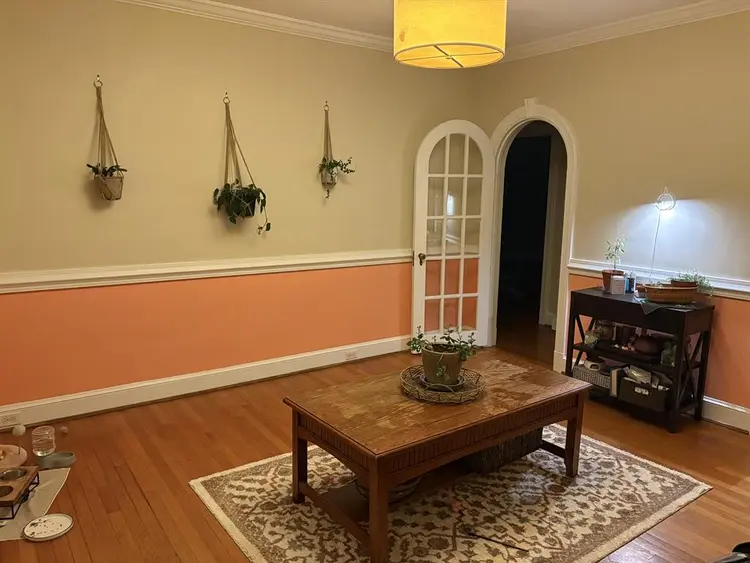 Large Room Available - Park Ave