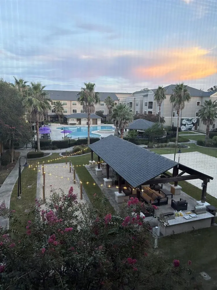 New Listing! URGENT!