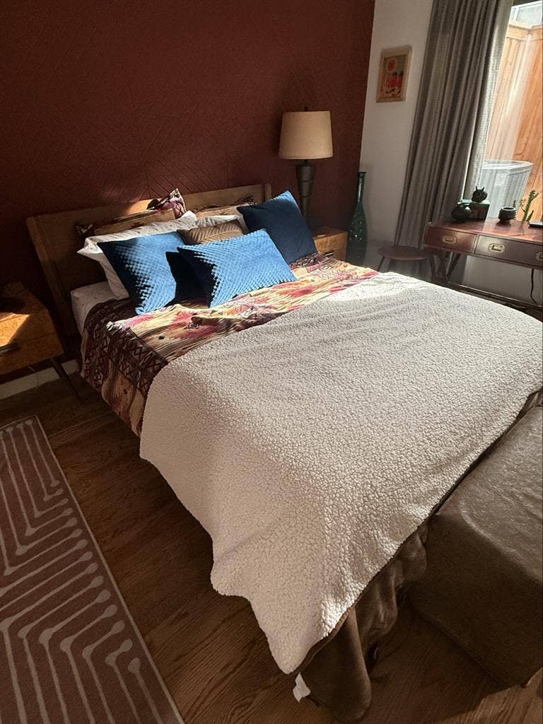 Private First-Floor Suite
