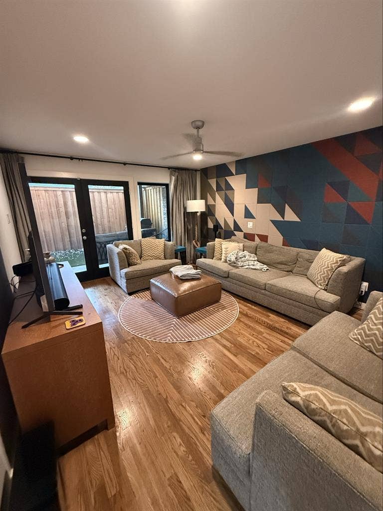 Private First-Floor Suite