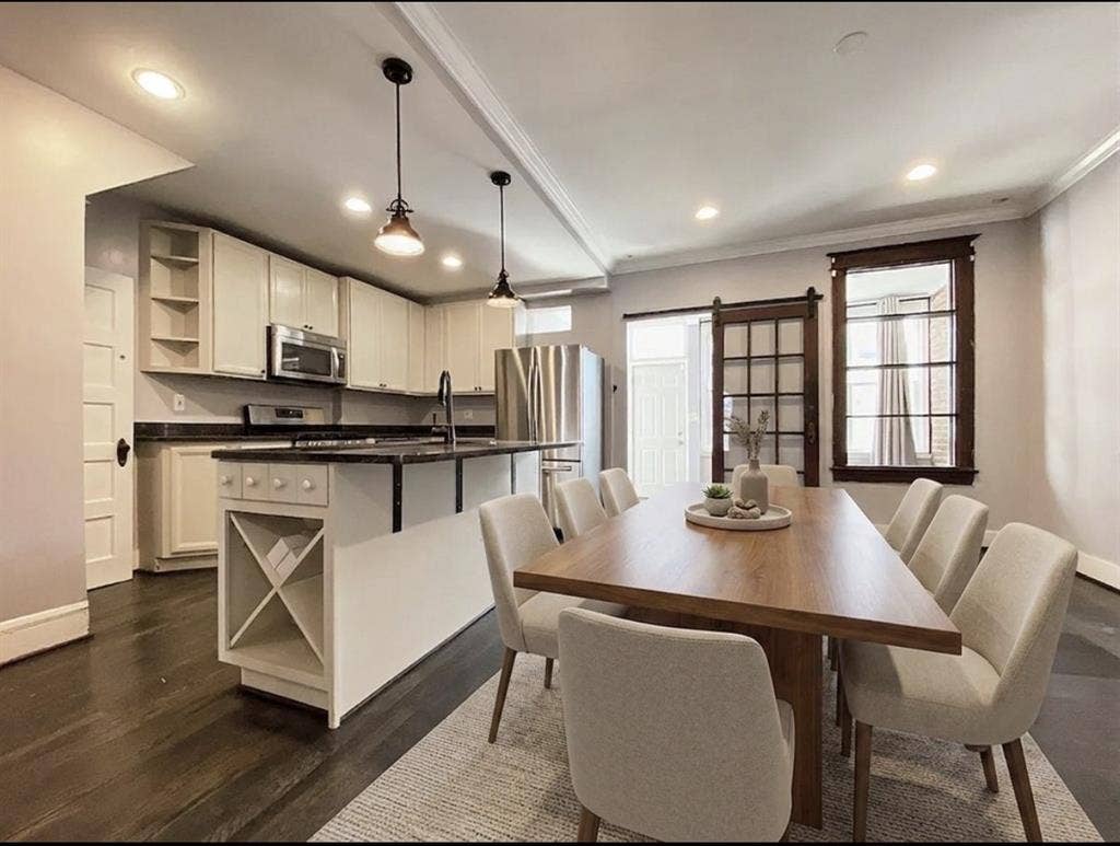 Private Room in 5-Bed Home